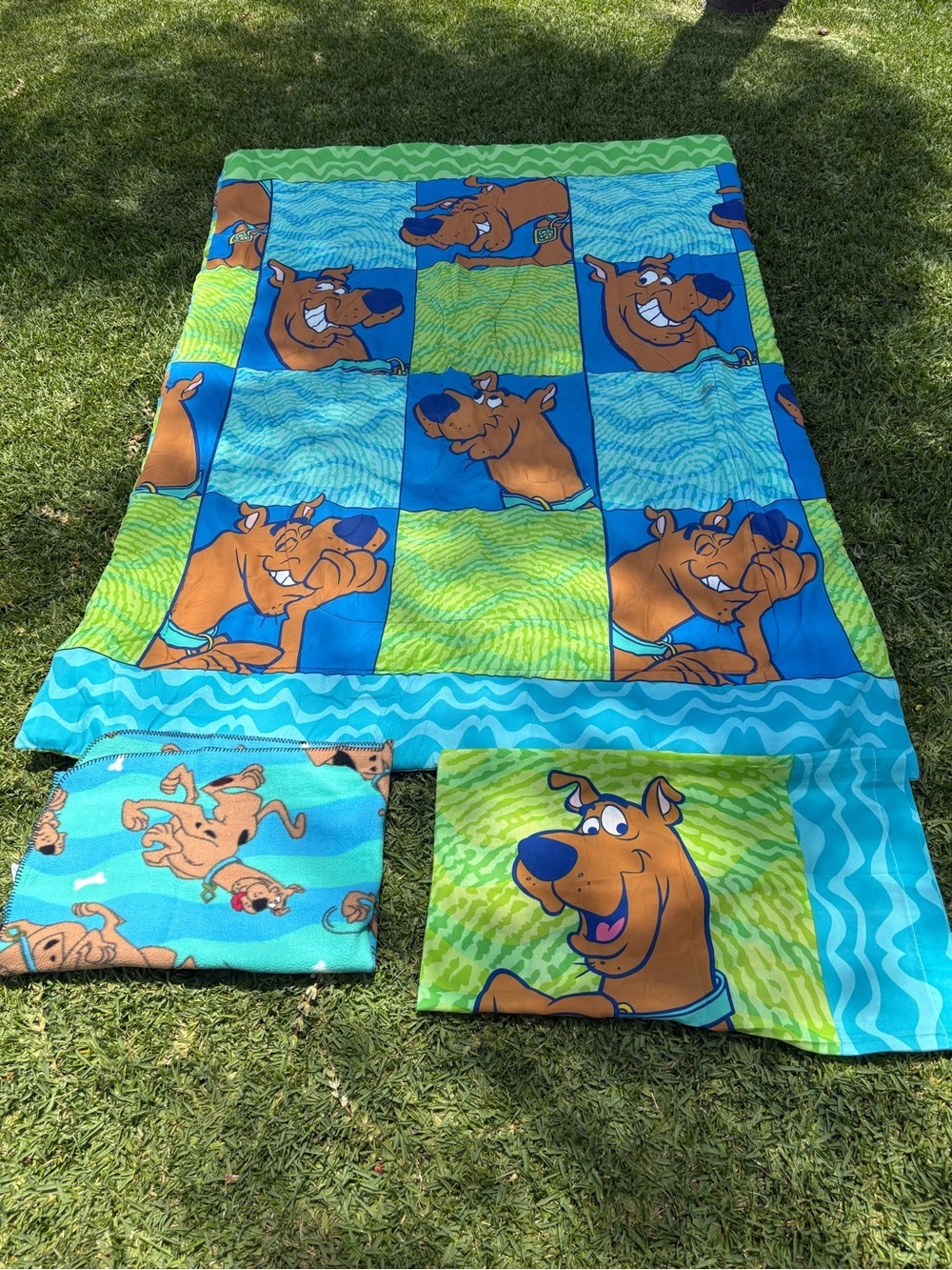 Vintage Y2K Scooby Doo 3-piece bedding set twin comforter, pillowcase, blanket